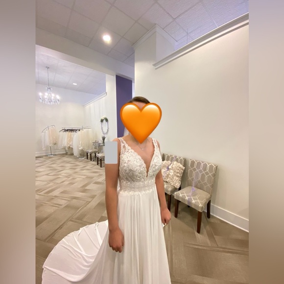 V-Neck Floor-length Wedding Dress - Picture 5 of 9